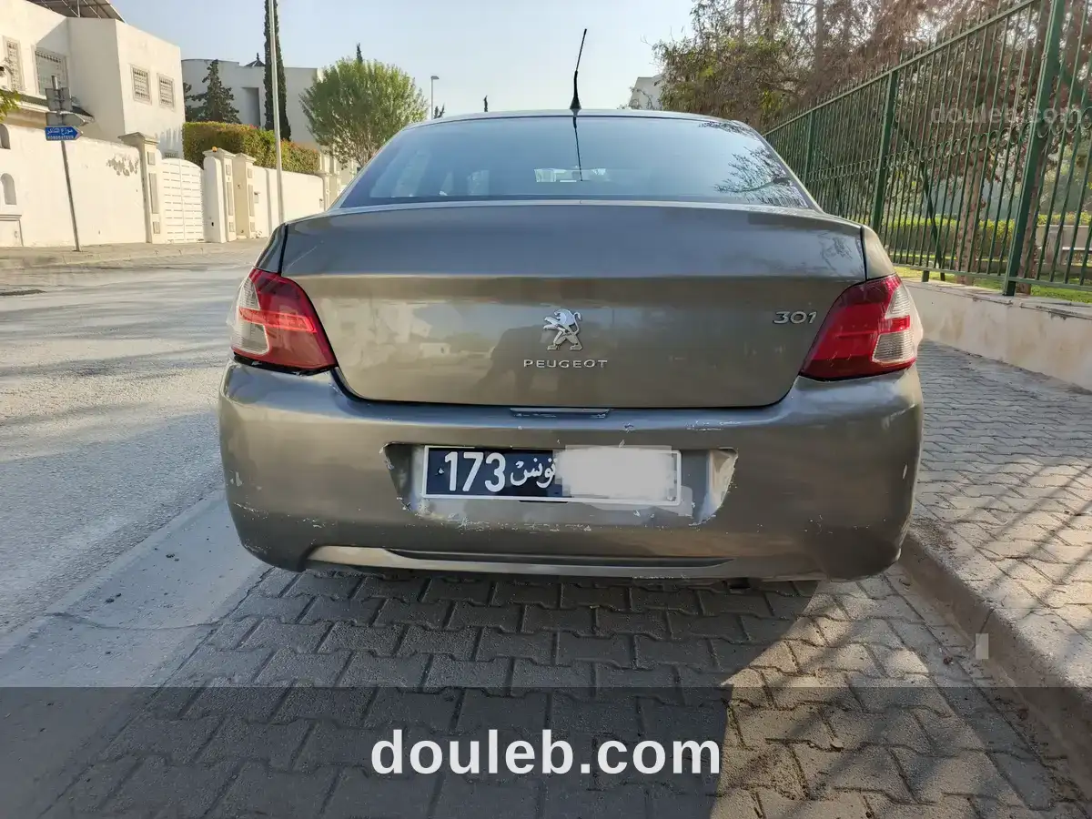Peugeot 301 à Tunis