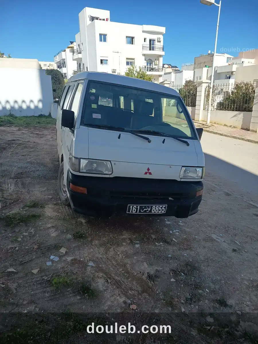 Mitsubishi 9 places à Tunis