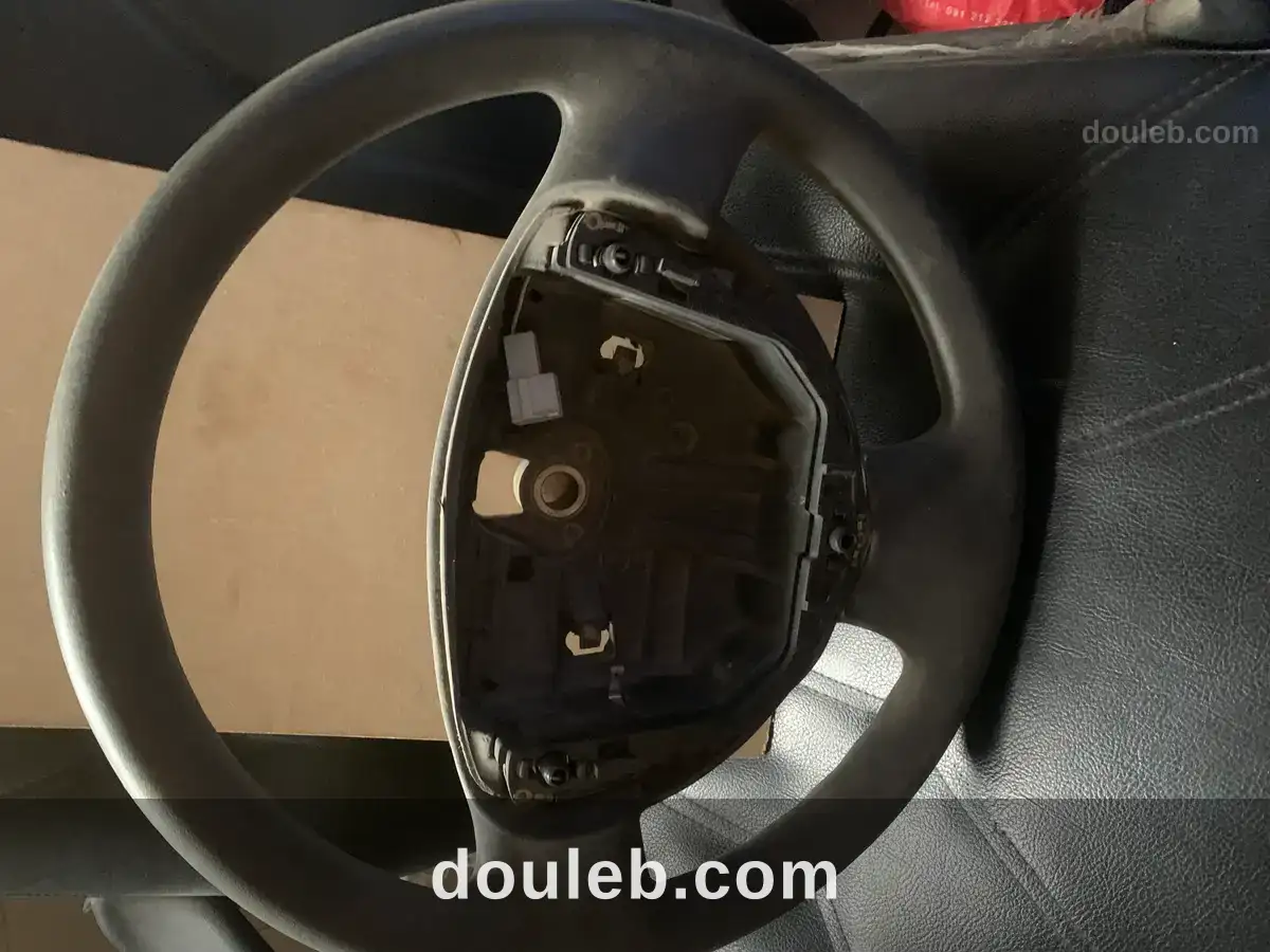 Volant renault clio à Tunis