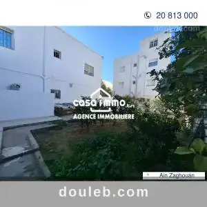 A petite immeuble a ain zaghouen à Tunis