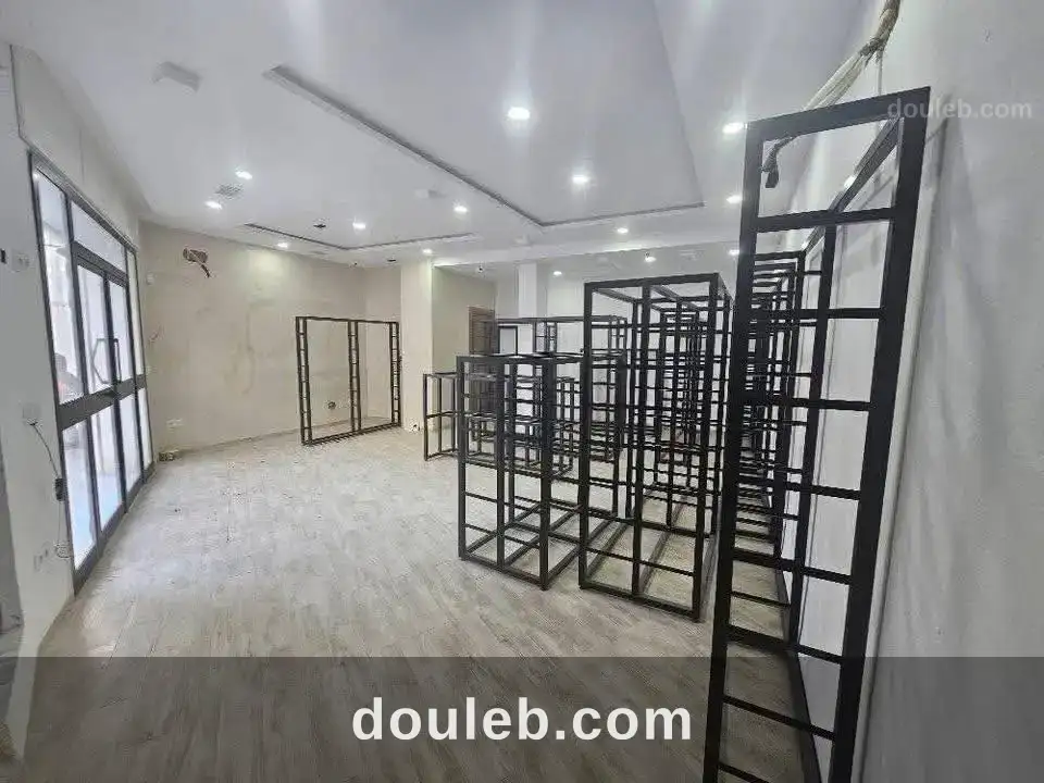 Local commercial 2500 d riadh el andalous à Tunis