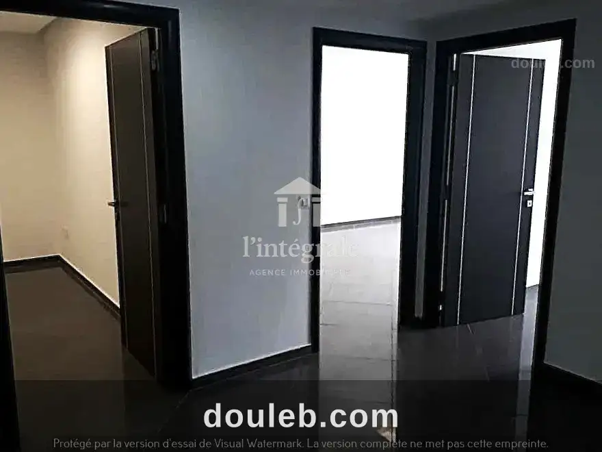 Bureau haut standing de 4 pièces à Tunis