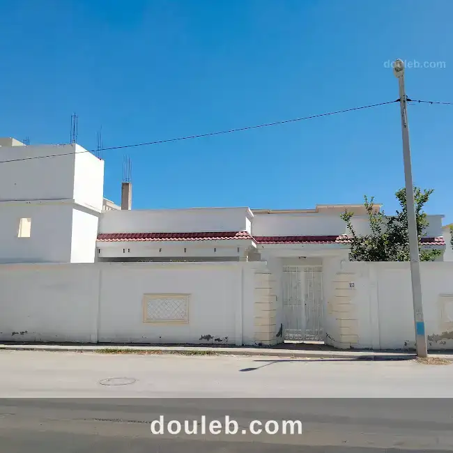 Maison à forte potentiel au rue du parc soukra à Tunis