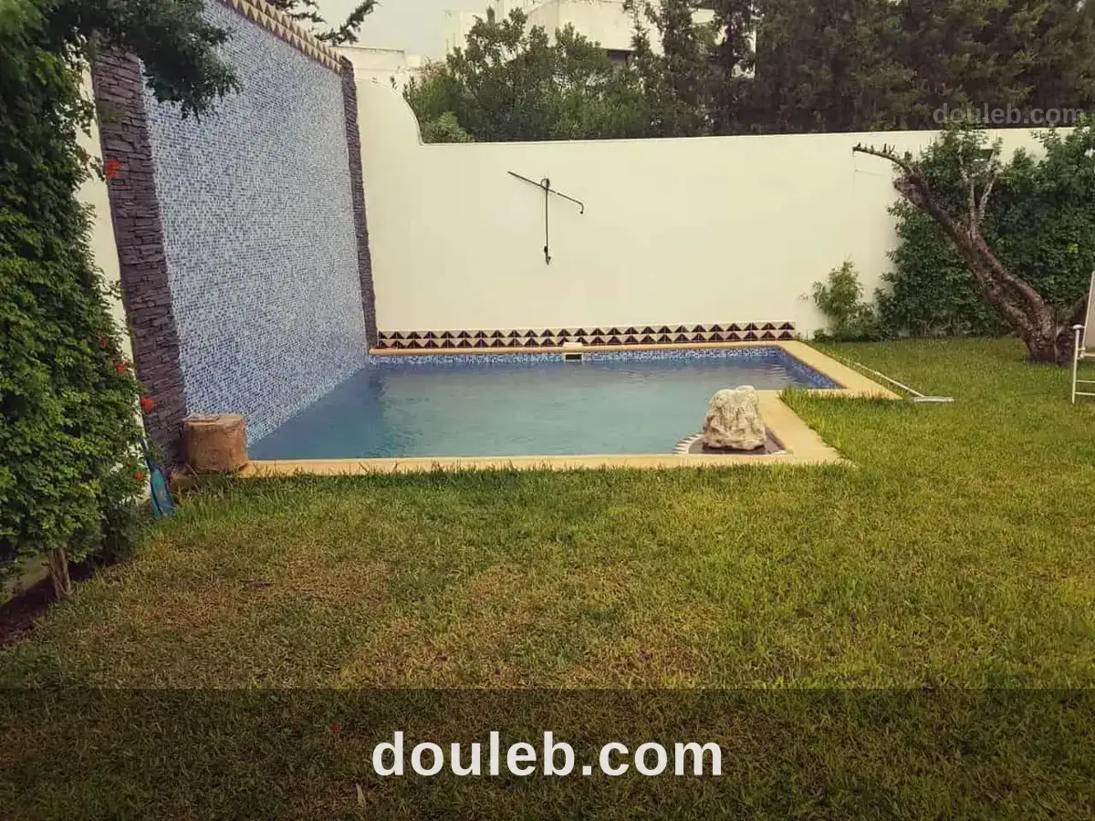 Coquette villa de charme à gammart supérieur à Tunis