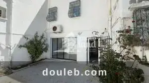 Triplex s3 de 180m2 a les uv4 menzah 6 à Tunis