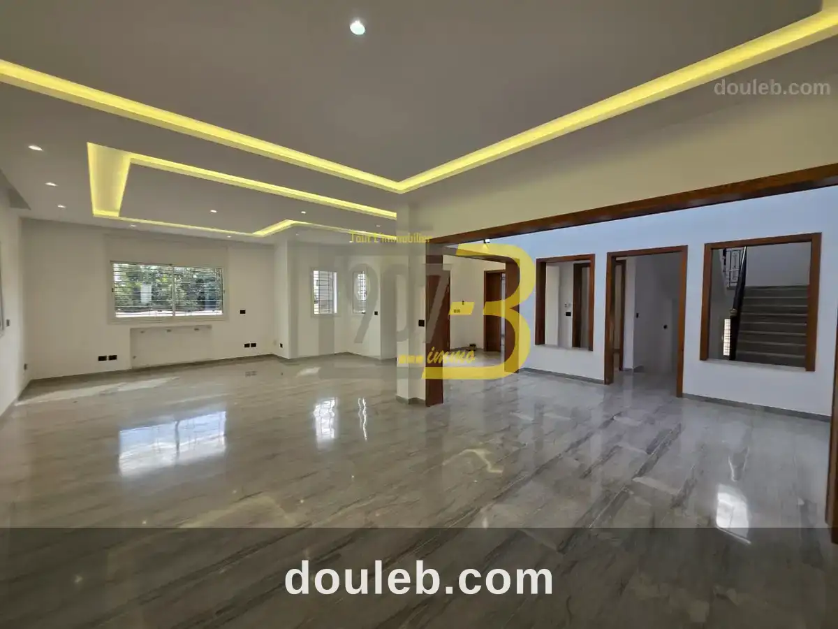 Villa jamais habitée à ennasr à Tunis