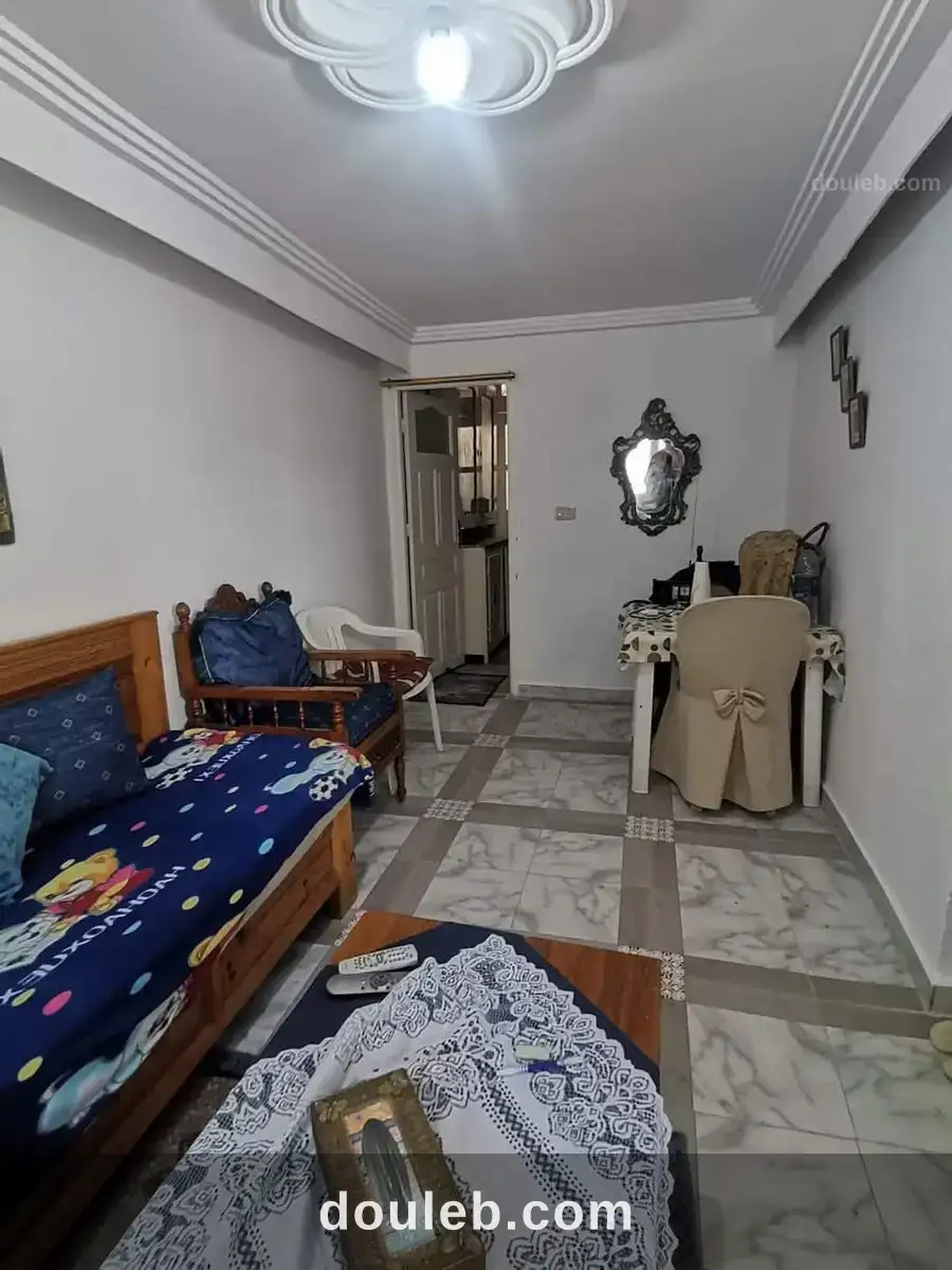 Studio semi meublé a hammam lif à Tunis