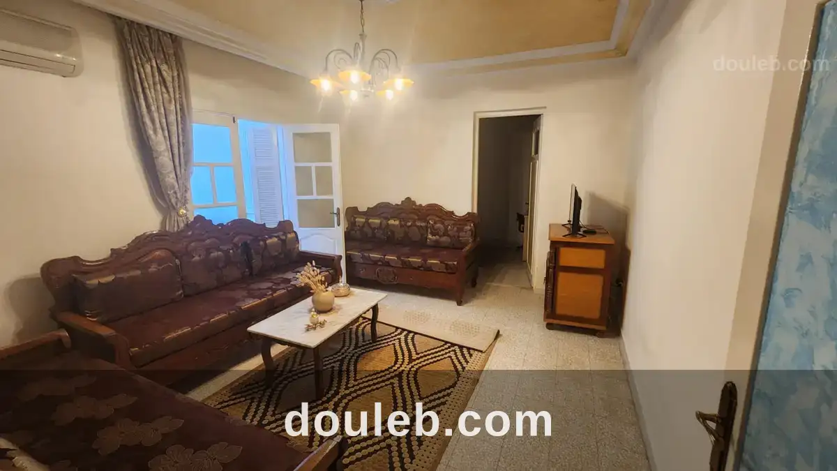 Maison plus 2 garages à Tunis