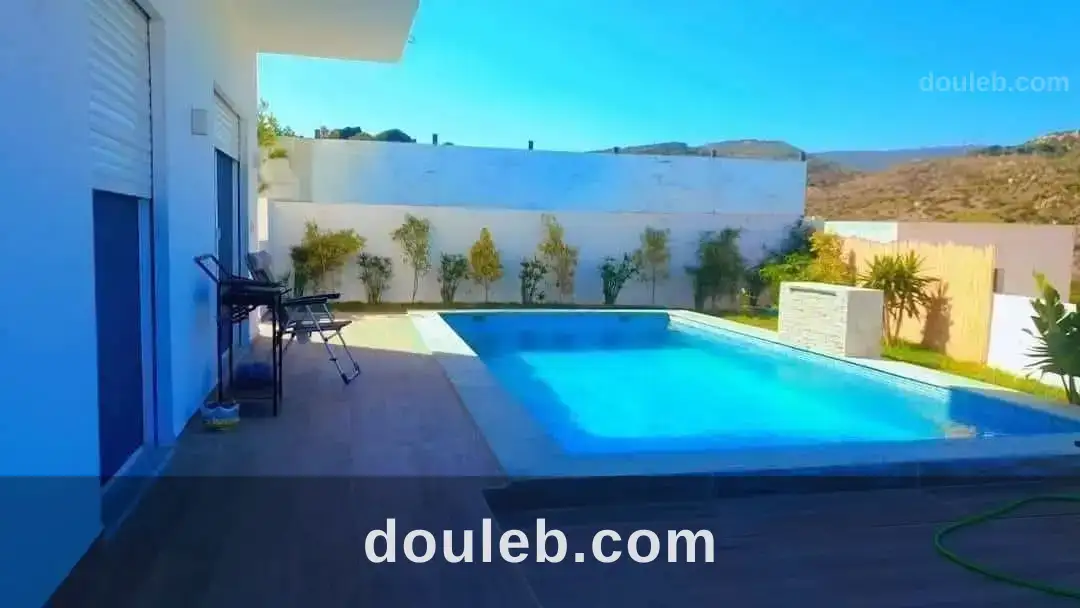 Villa salon et 3 suites avec piscine à Tunis