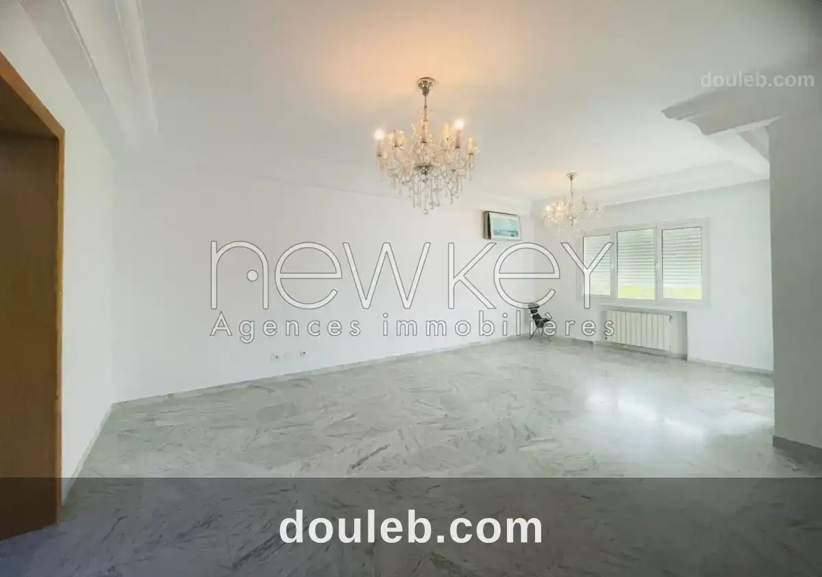 S3 à la marsa stade à Tunis