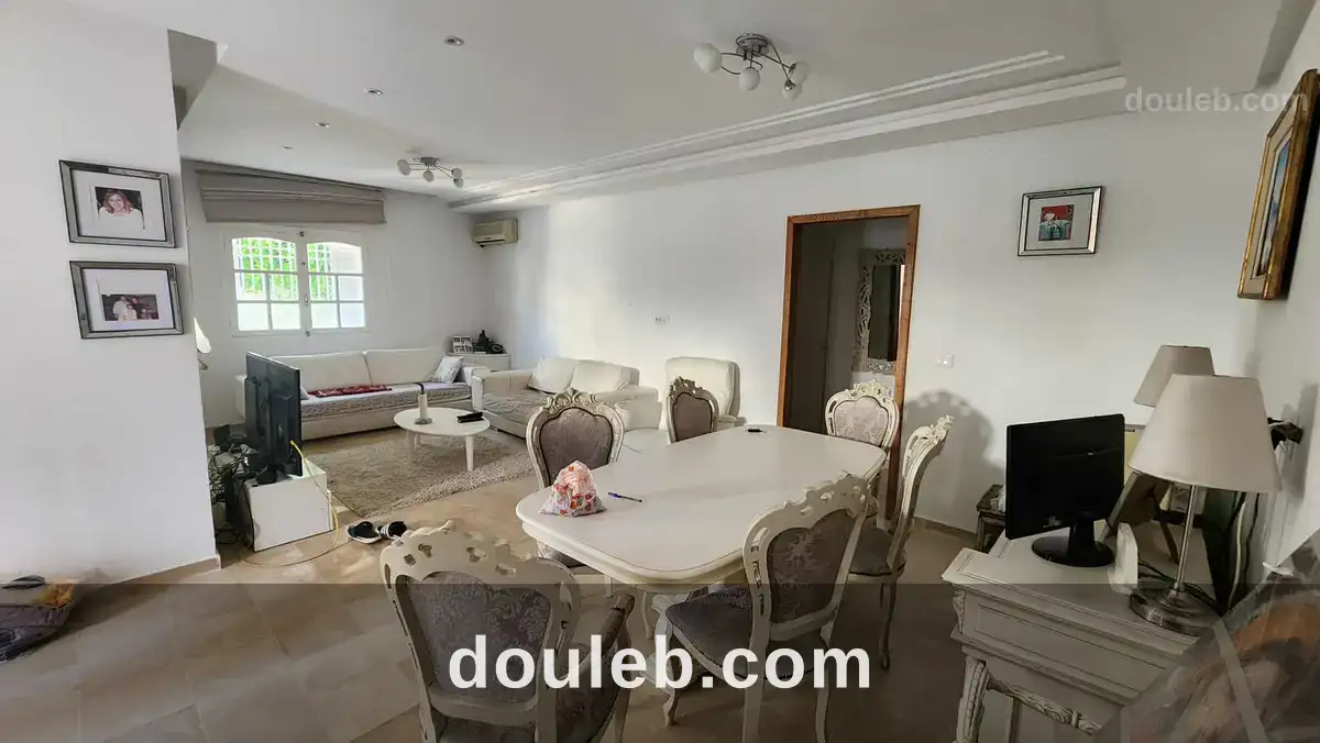 Villa plus trois appartements à l'aouina à Tunis