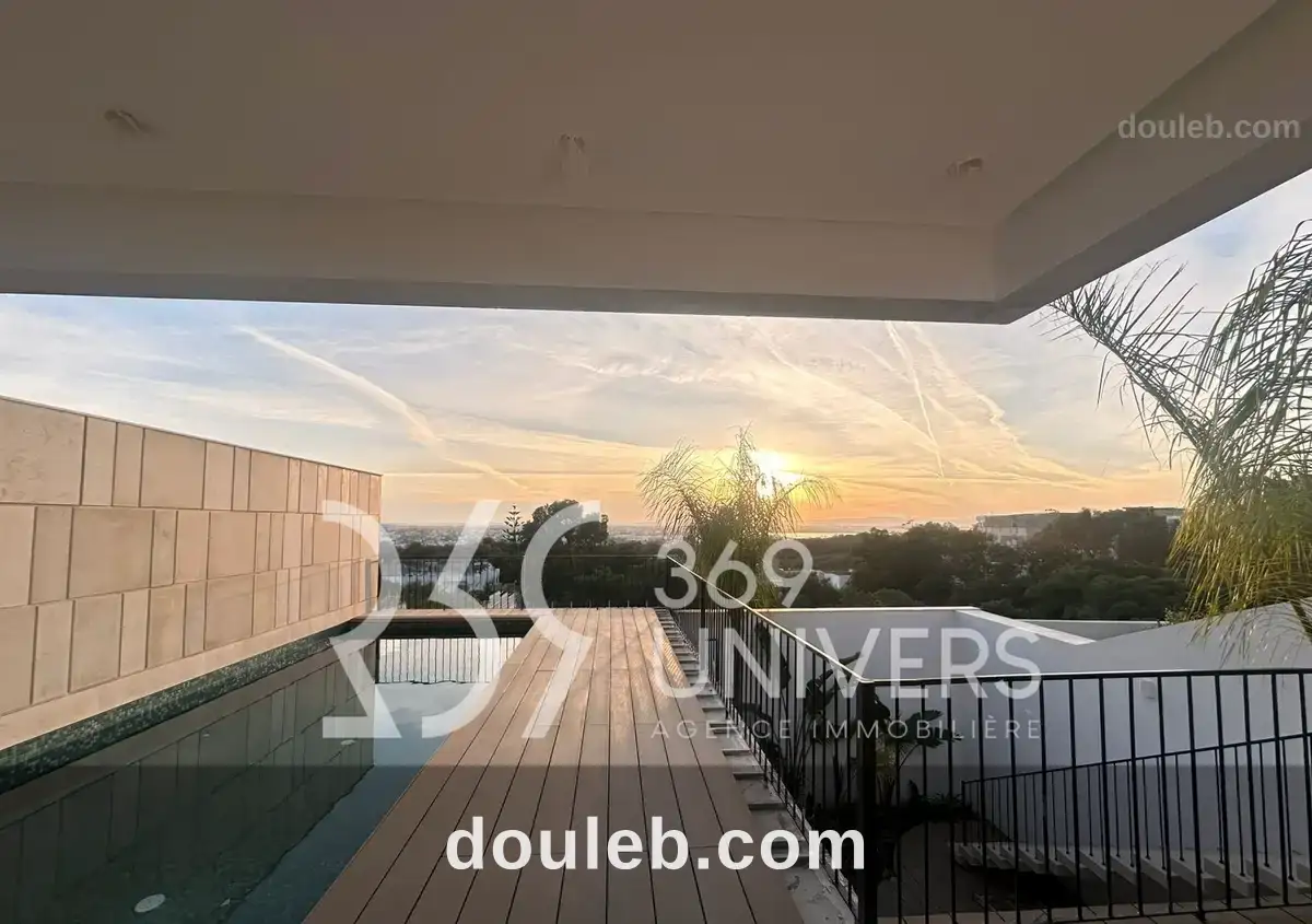 Villa avec vue dégagée à gammarth ref rh146 à Tunis