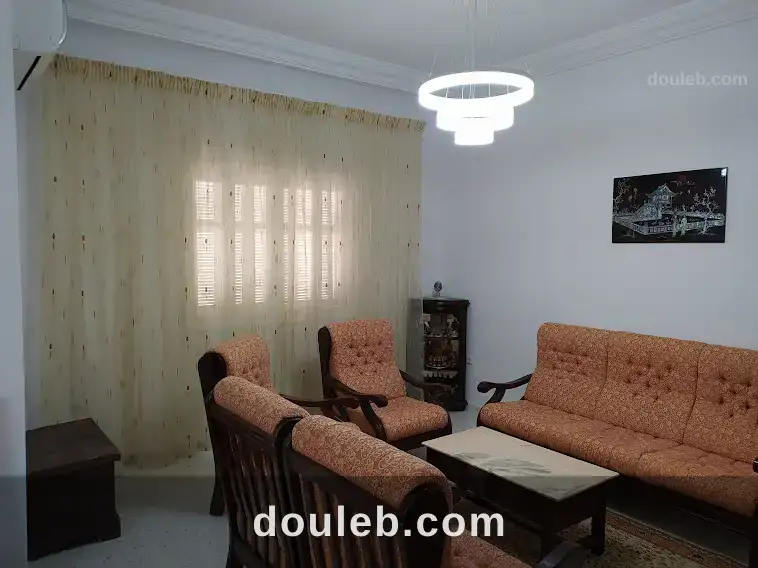 Ennkhilette vnt villa manef à Tunis