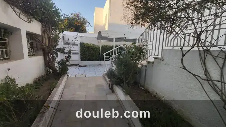 Etage de villa a la marsa à Tunis