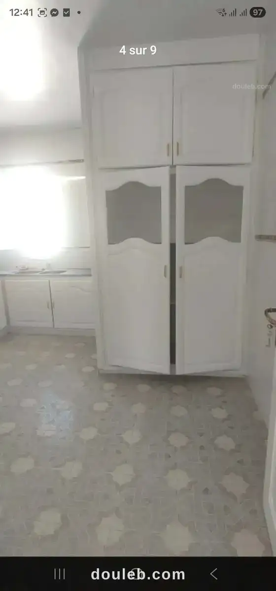 Maison au 1er étage à bou kornine à Tunis