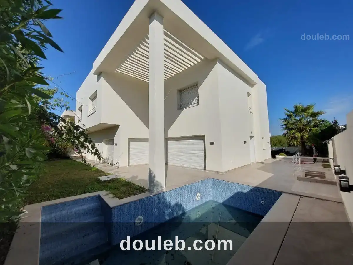 Villa s4 avec piscine à gammarth à Tunis