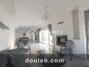 Une villa avec piscine au lac 2 à Tunis