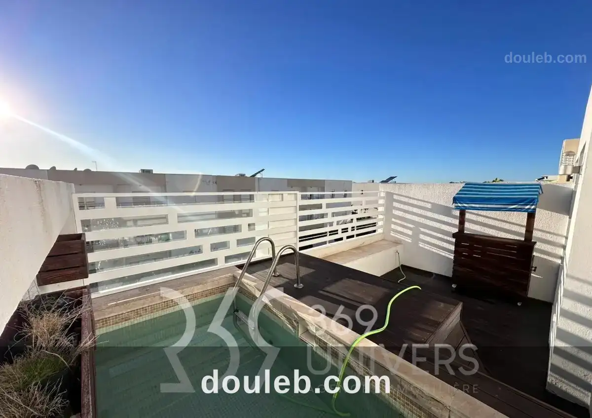 Triplex avec piscine à gammarth ref rd073 à Tunis