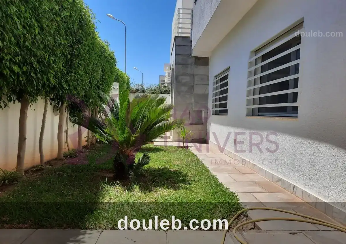 Duplex avec jardin a la marsa ref rd007 à Tunis