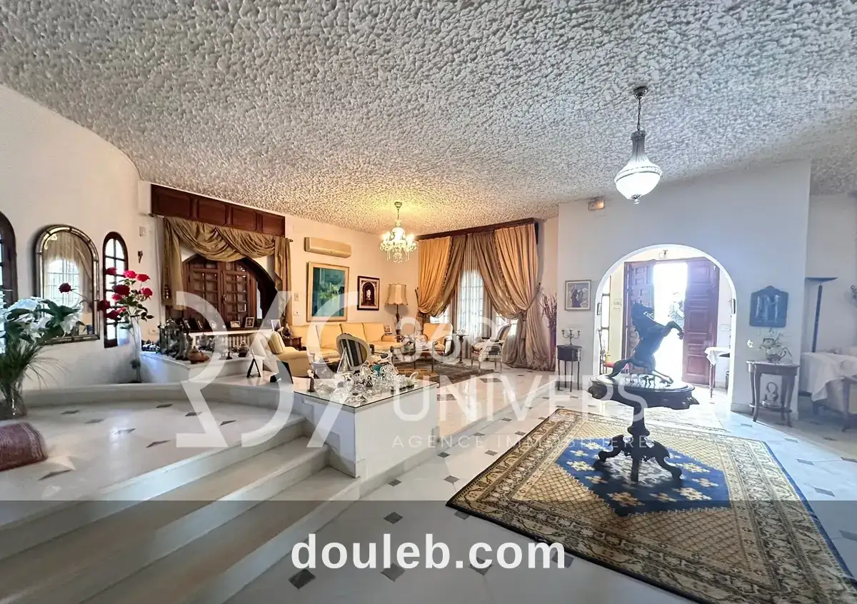 Villa avec jardin à gammarth ref sh018 à Tunis