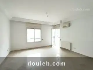 S2 a côté municipalité el wahat à Tunis