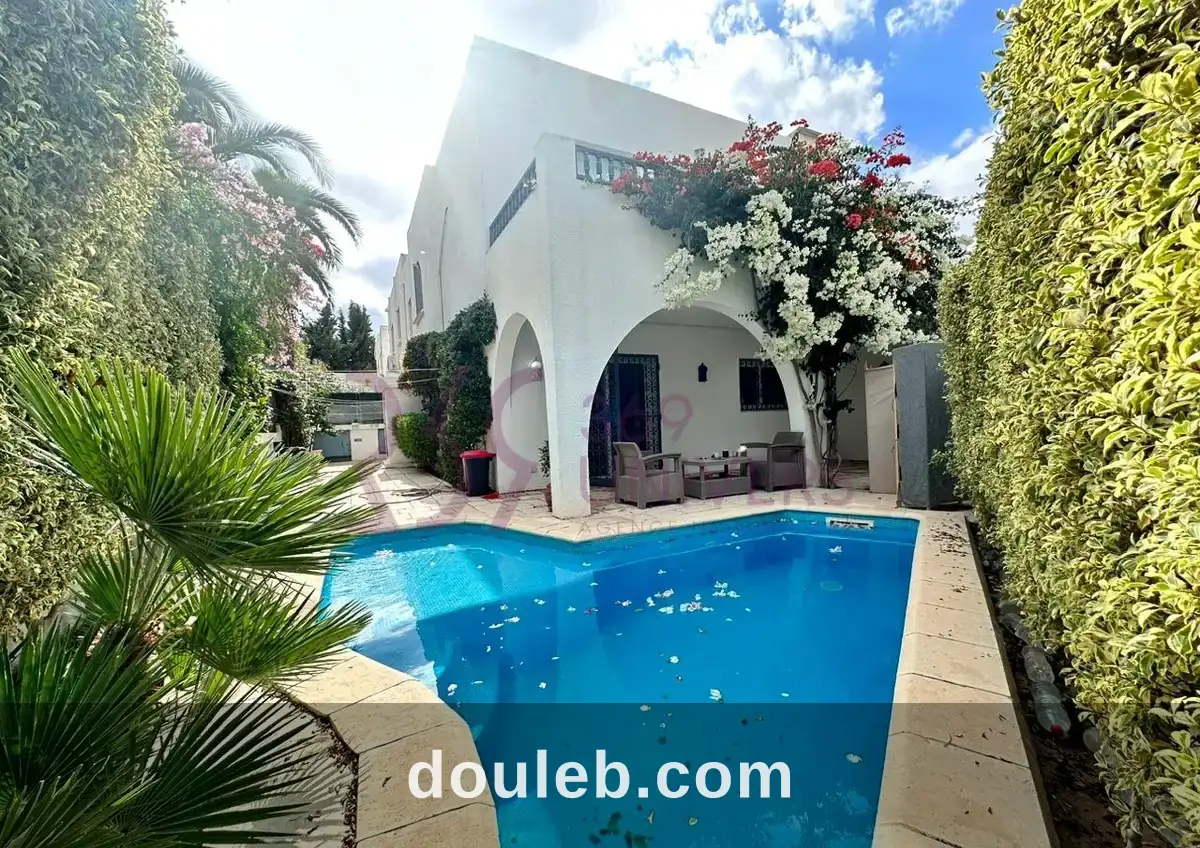 Duplex avec vue sur mer à gammarth ref rd024 à Tunis