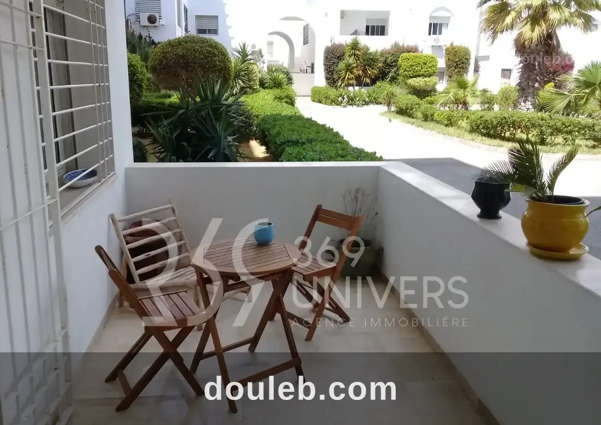 Appartement avec terrasse à la marsa ref ra101 à Tunis