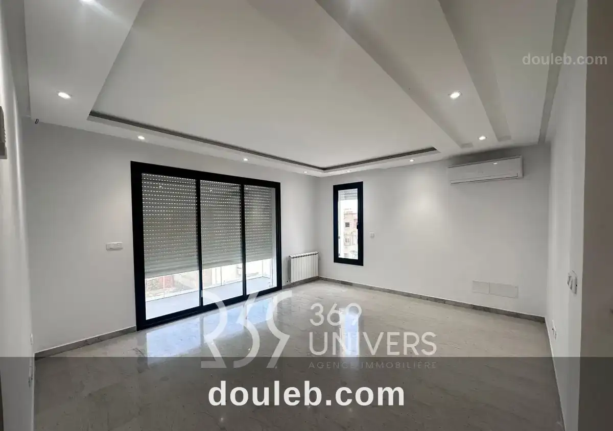 Appartement avec balcon aux jdc ref ra151 à Tunis