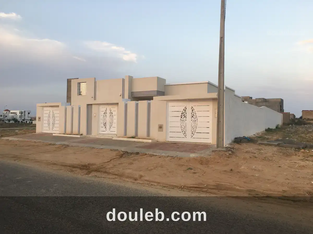 Villa a chott meriem à Tunis