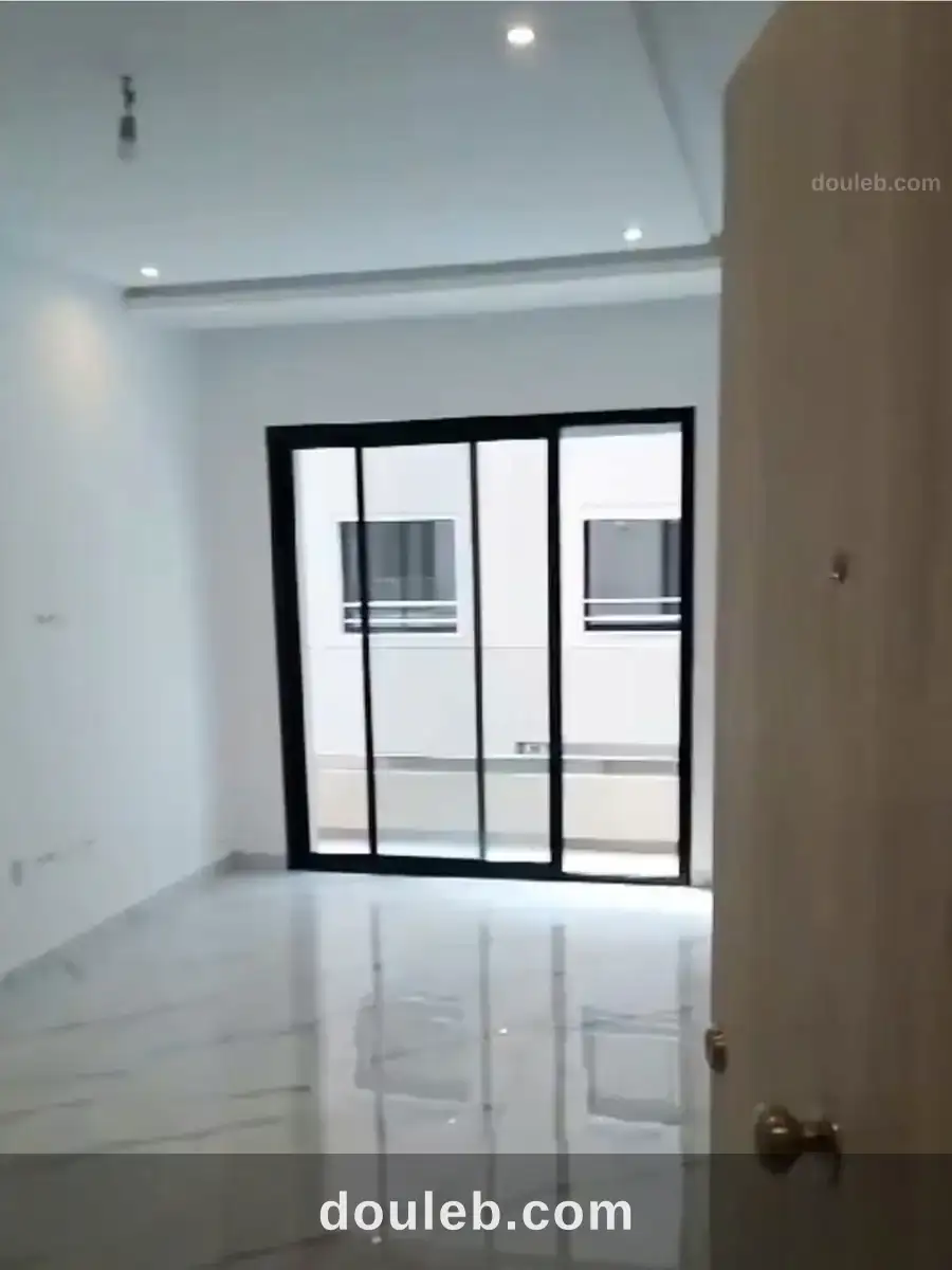 S1 neuf à ennasr à Tunis