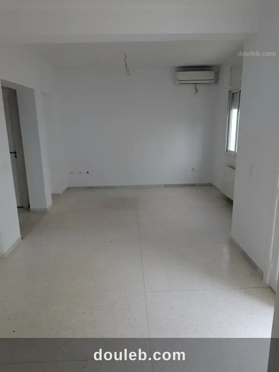 Appartement au rez de jardin d'une villa à Tunis