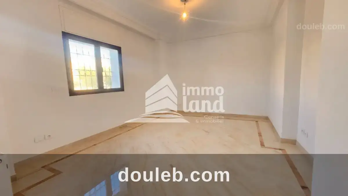 Duplex avec entrée indépendante à l'aouina à Tunis