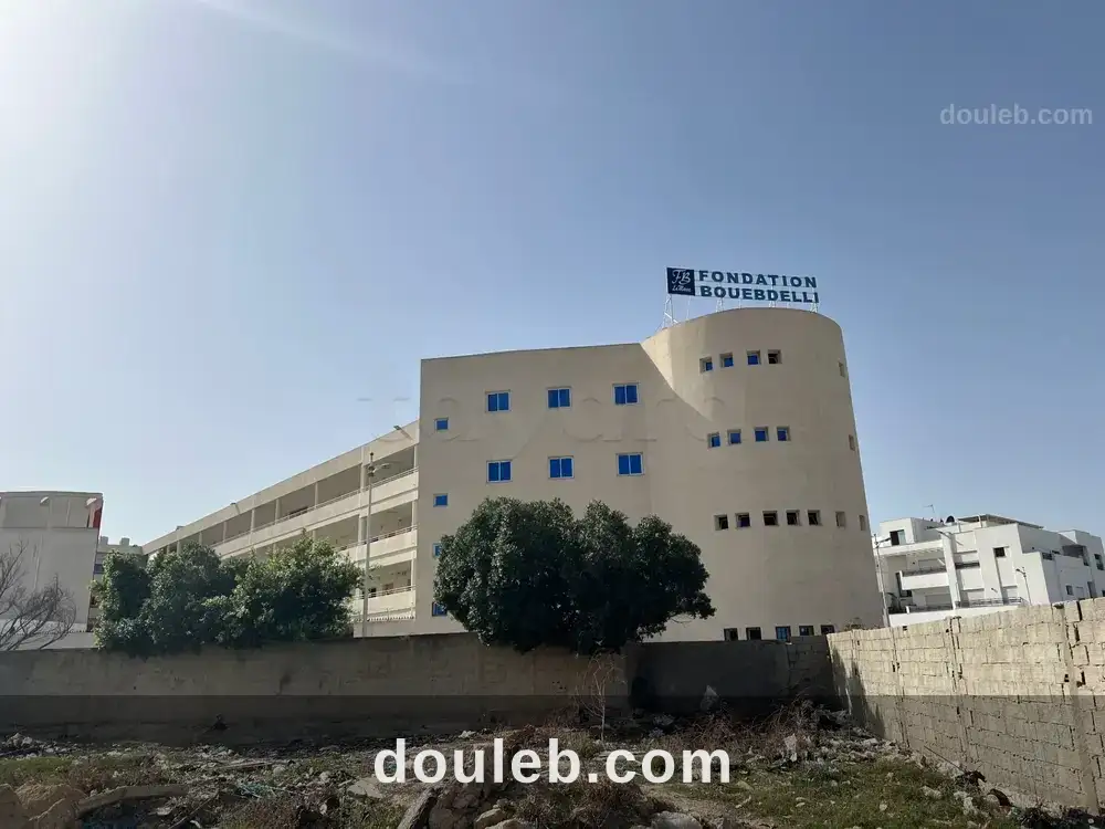 Offre spécial de 1032 mètre carrée à Tunis