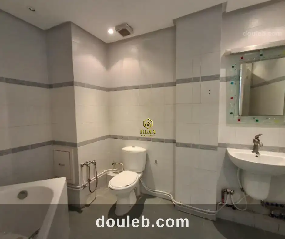 Appartement s3 à usage bureautique au lac 1 à Tunis