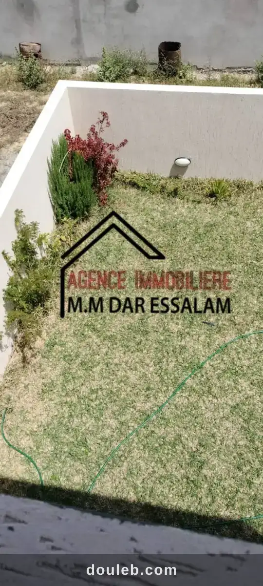 Maison avec un jardin et indépendante à Tunis