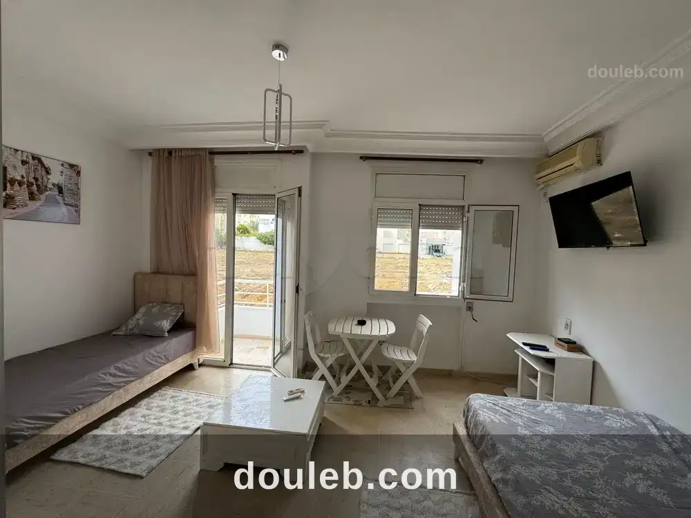 Studio s0 spacieux et luxueusement meublé à Tunis