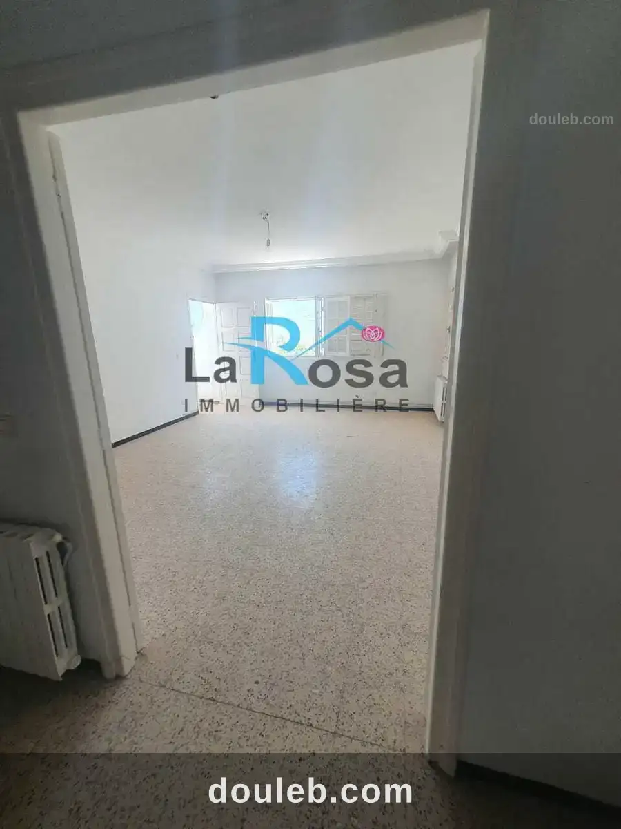 Un vaste appartement s3 à manar2 à Tunis