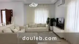 Etage de villa s3 de 150m2 a cite ennasr à Tunis