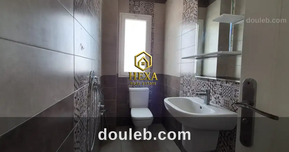 Etage de villa s4 avec terrasse à la marsa à Tunis