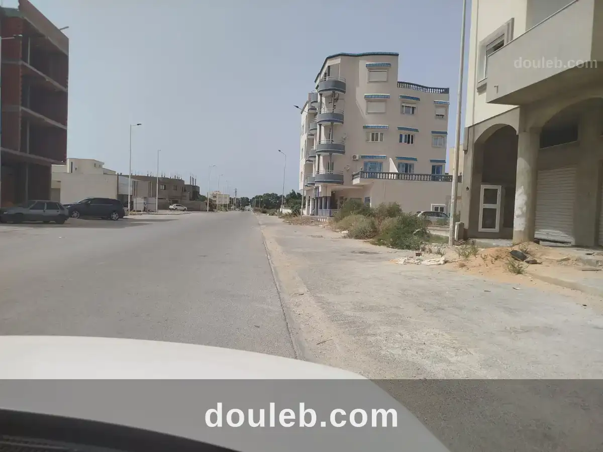 Près hôtel solimar à Tunis