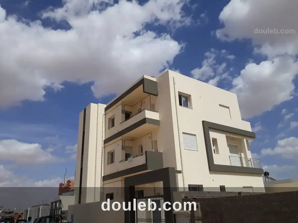 Triplexe haut standing sur un terrain de 300 m2 à Tunis