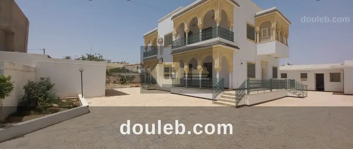 Sfax rte tunis vnt villa à Tunis