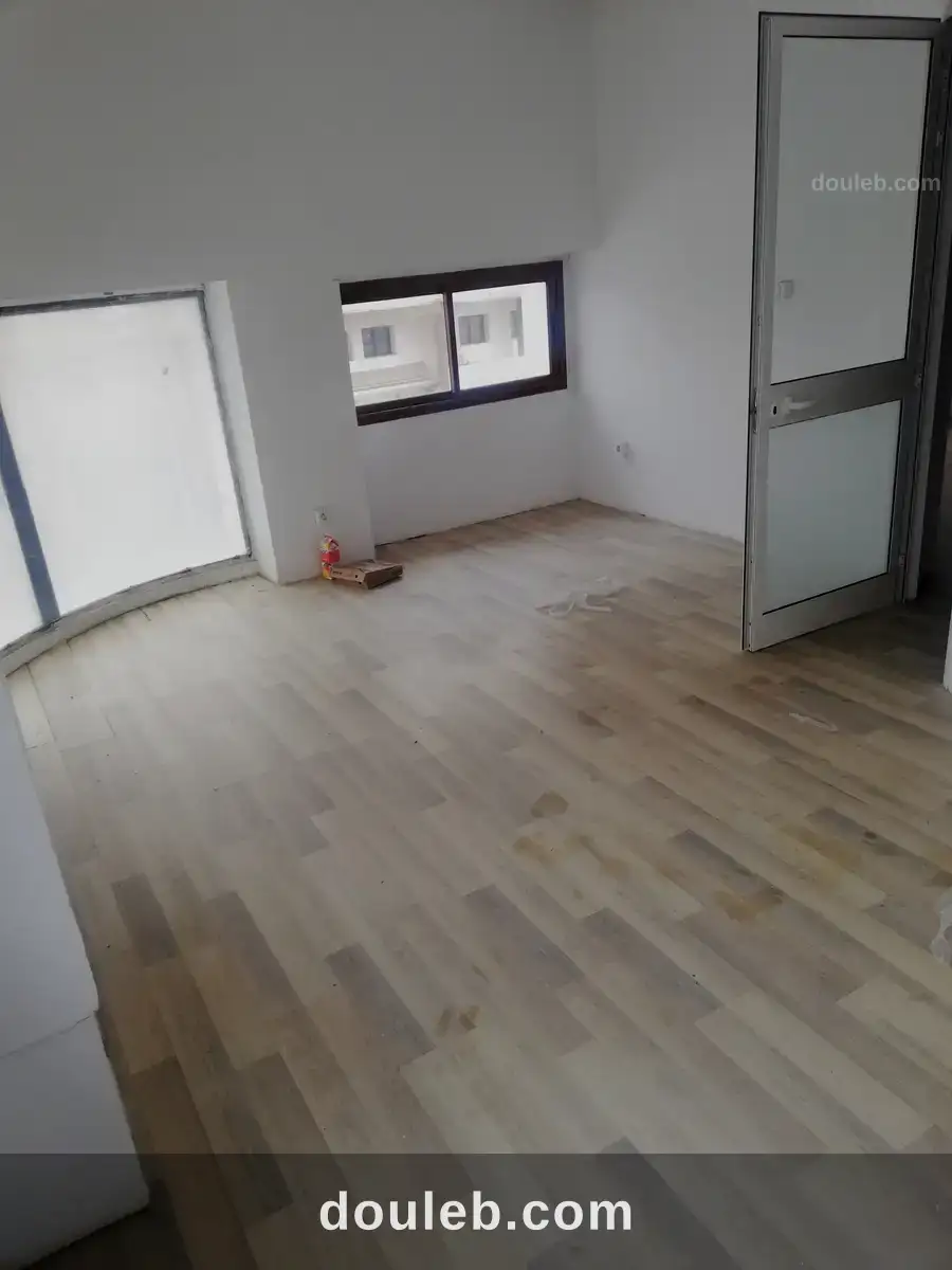 Usage bureau 650 dt 7ois à Tunis