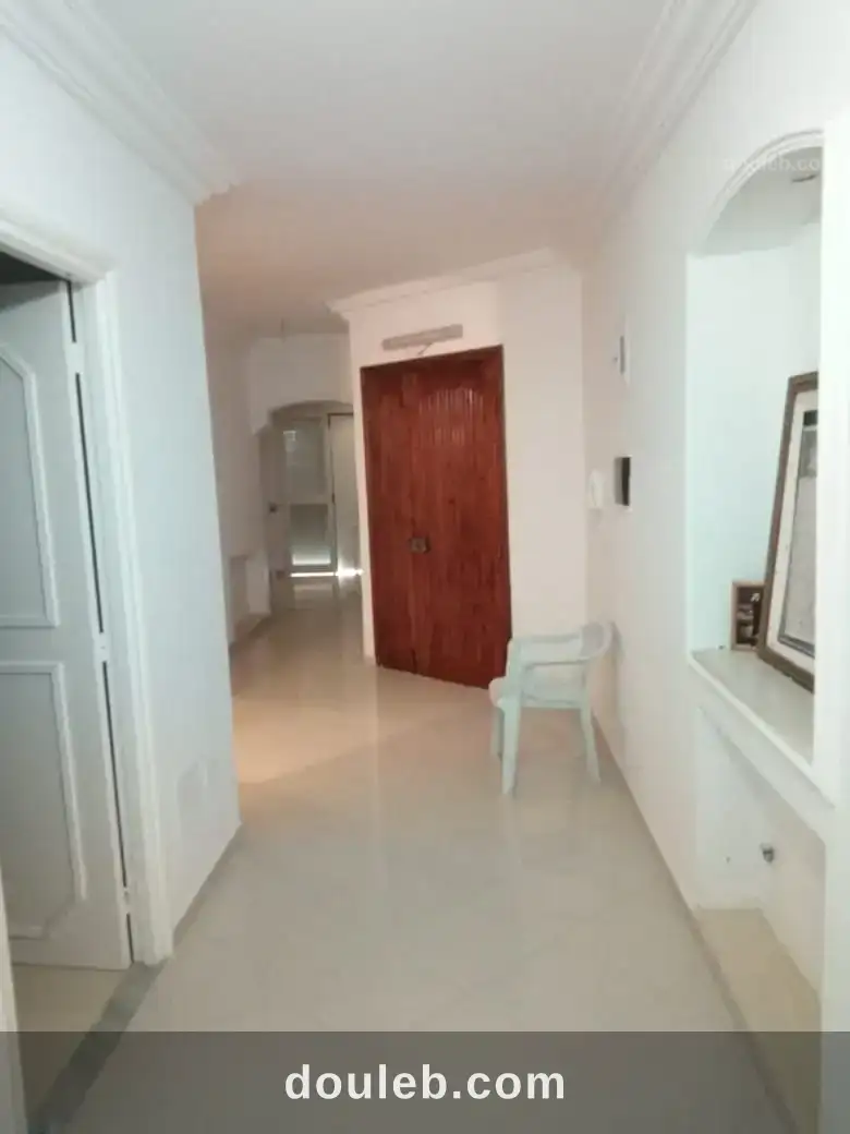 Appart non meublé à cité riadh à Tunis
