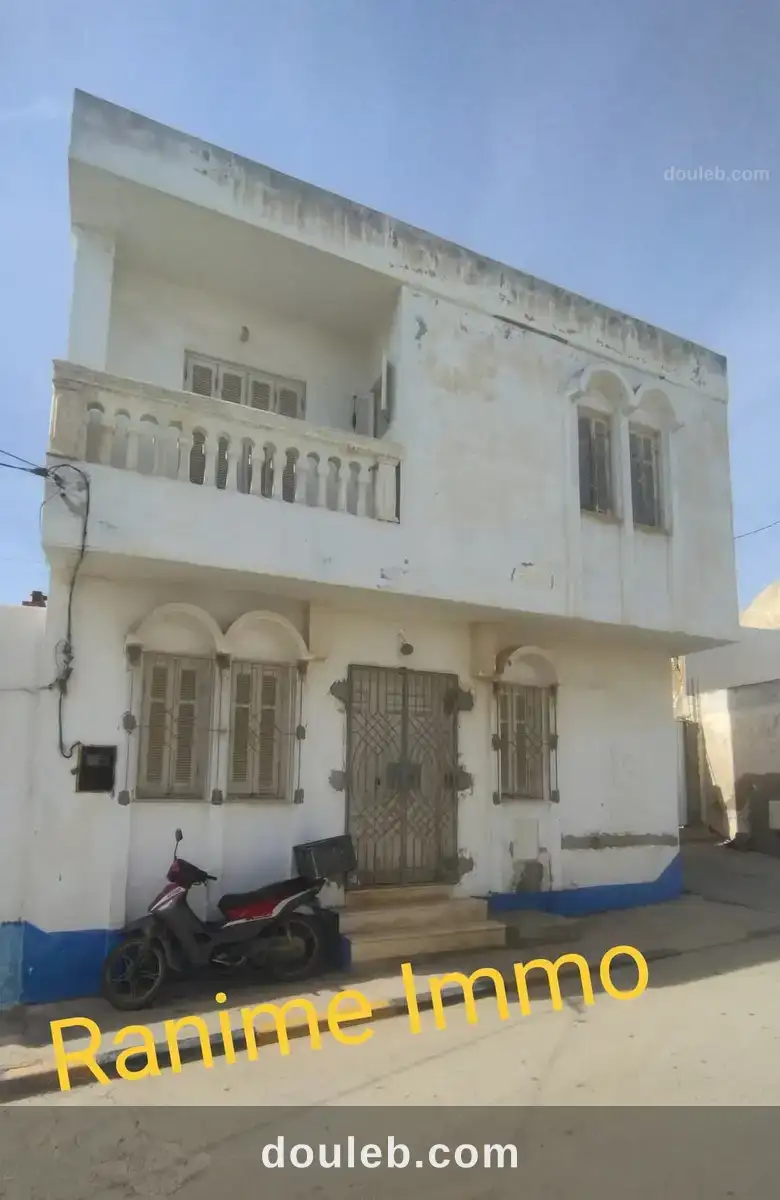 Maison s 2 ch style américain c ville el haouaria à Tunis