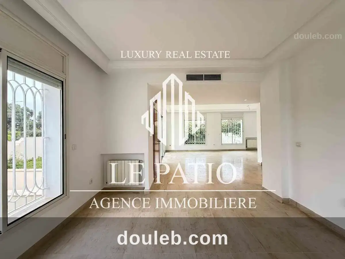 Triplex s4 avec grand jardin à Tunis