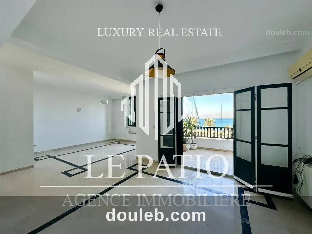 Duplex s5 vue sur mer a la marsa plage à Tunis