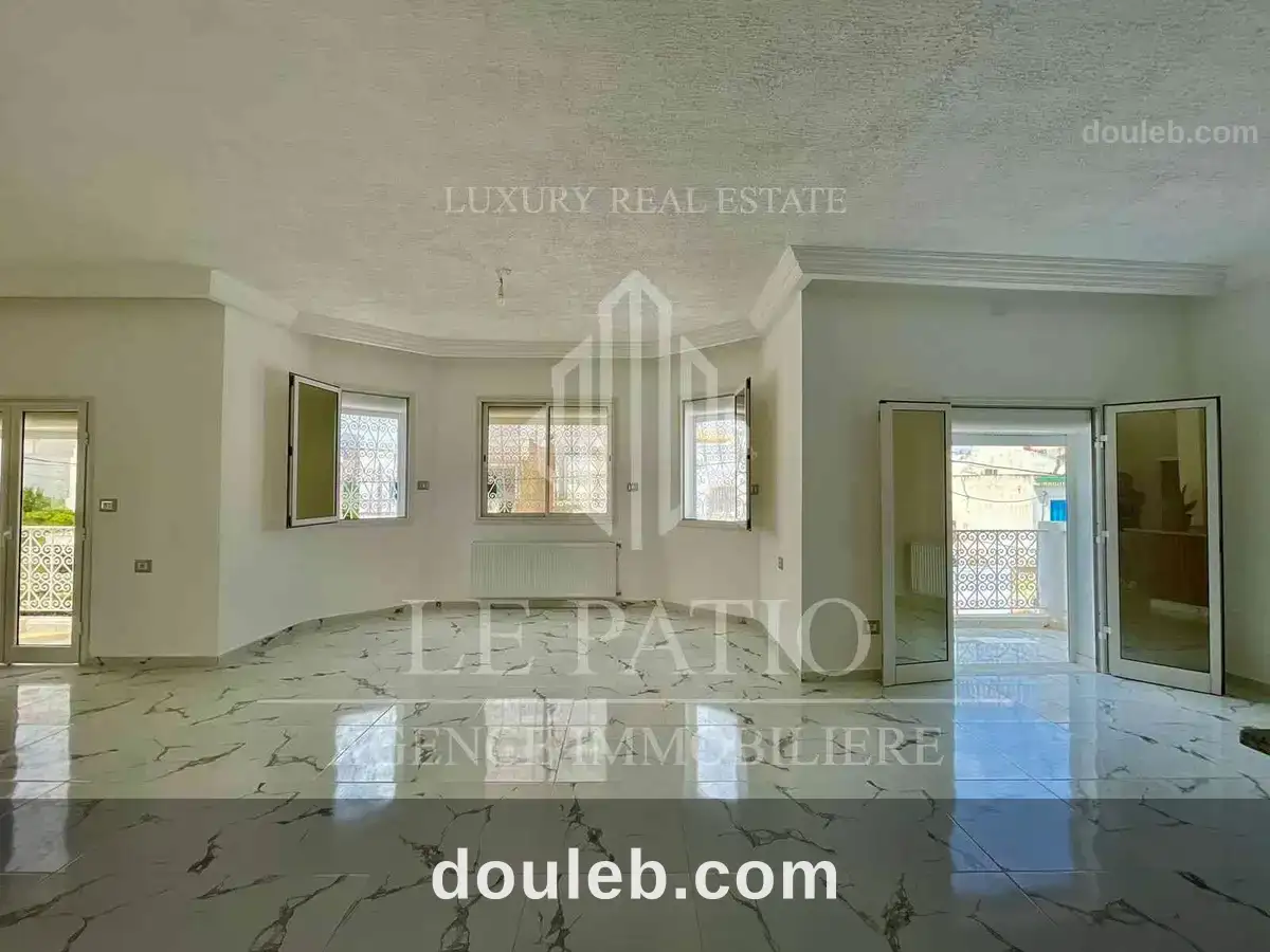 Etage la marsa ville à Tunis