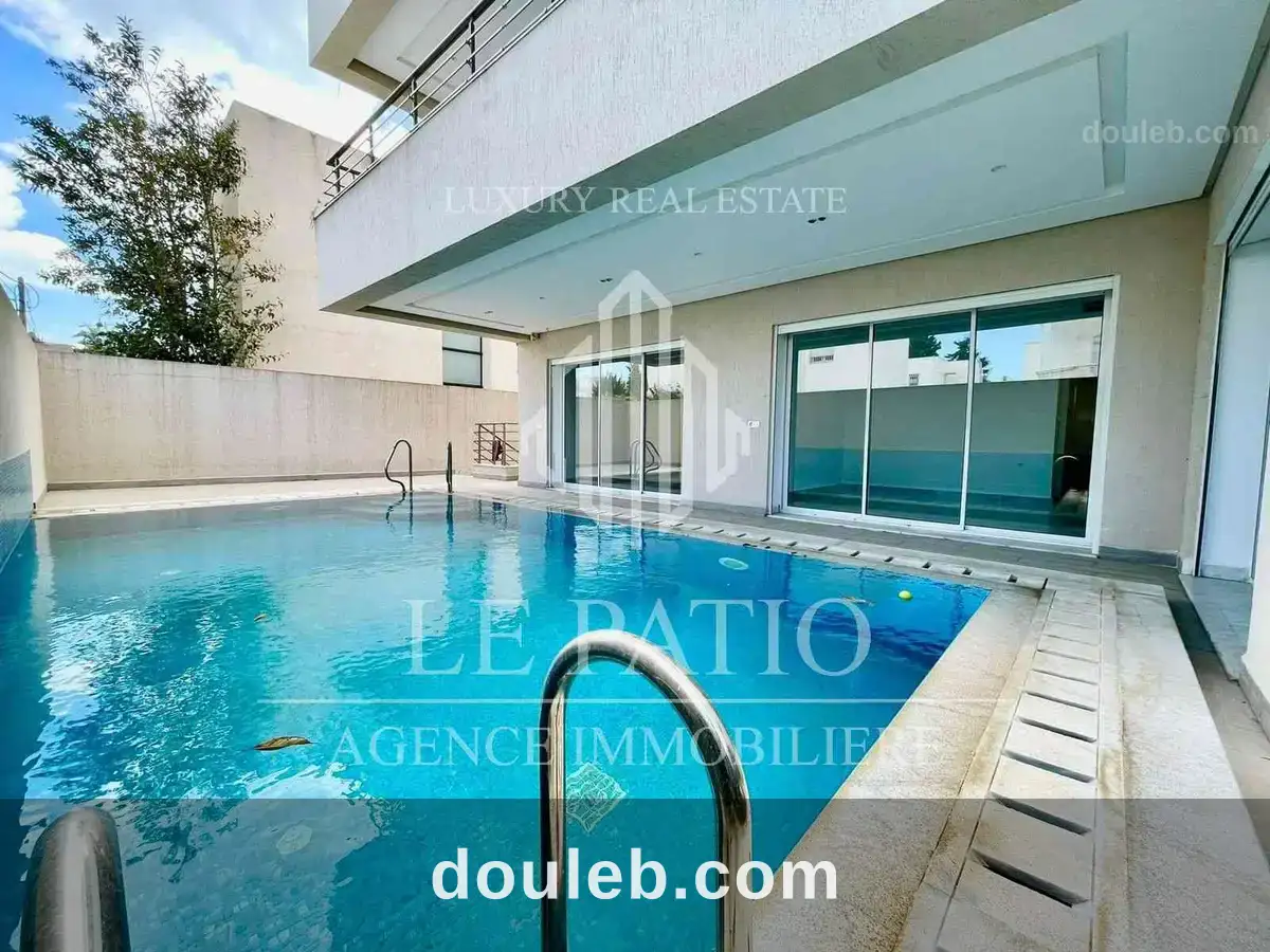 Duplex haut standing avec piscine a la marsa à Tunis