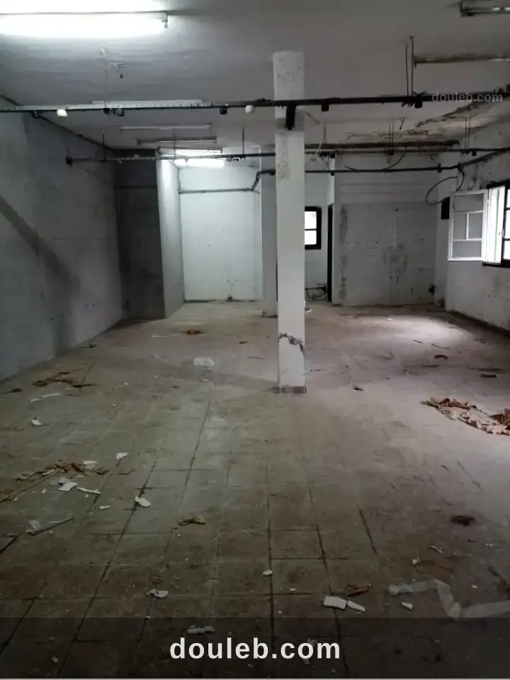 Dépôt à borj louzir zone mg à Tunis